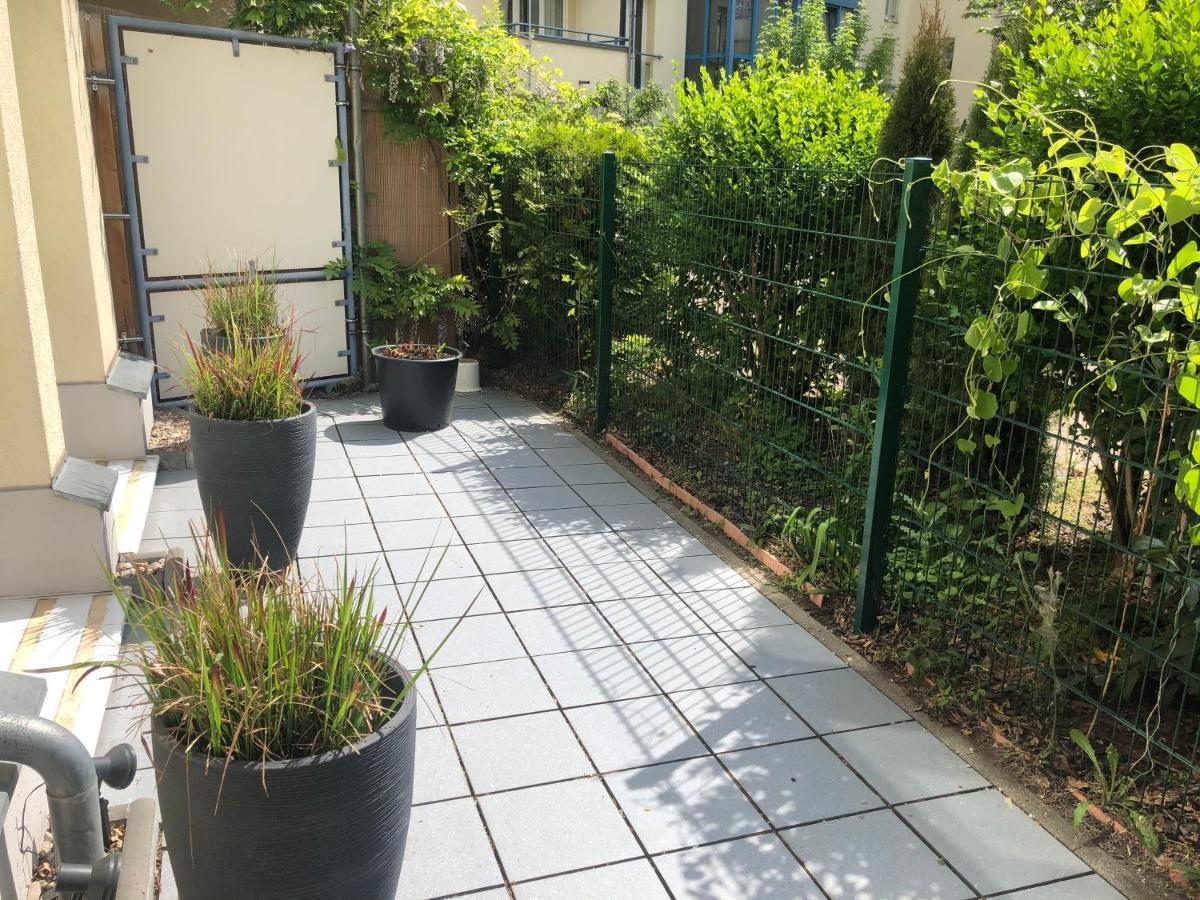 Sonnige Wohnung Im Zentrum Mit Terrasse U Tiefgarage - Netflix & Prime Leipzig Bagian luar foto