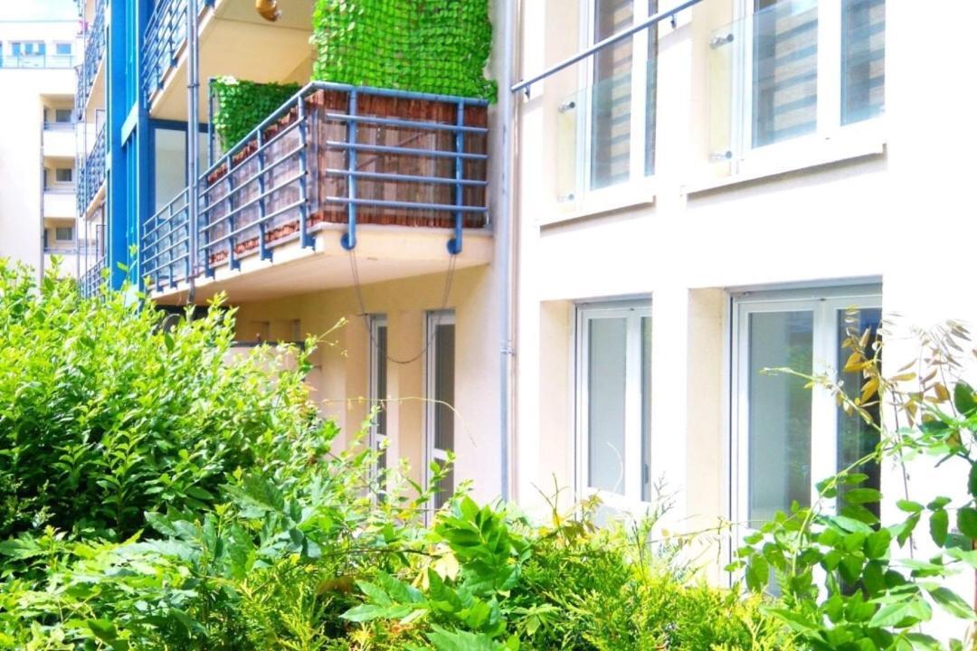 Sonnige Wohnung Im Zentrum Mit Terrasse U Tiefgarage - Netflix & Prime Leipzig Bagian luar foto